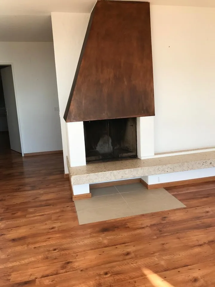 Schöne Wohnung in Evilard