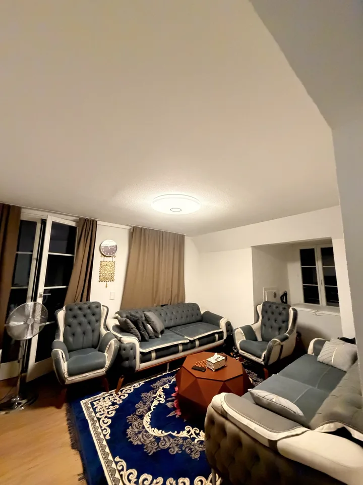 Helle 5.5-Zimmer-Wohnung in Wabern – sonnig, ruhig & nur 1 Minute vom Tram entfernt