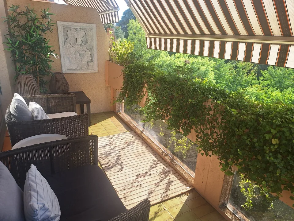 Spacious Furnished 3-Bedroom Apartment in Malagnou – 12-Month Sublet