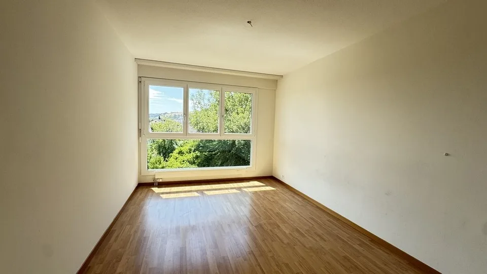 3.5-room apartment on the 2nd floor with a sunny balcony