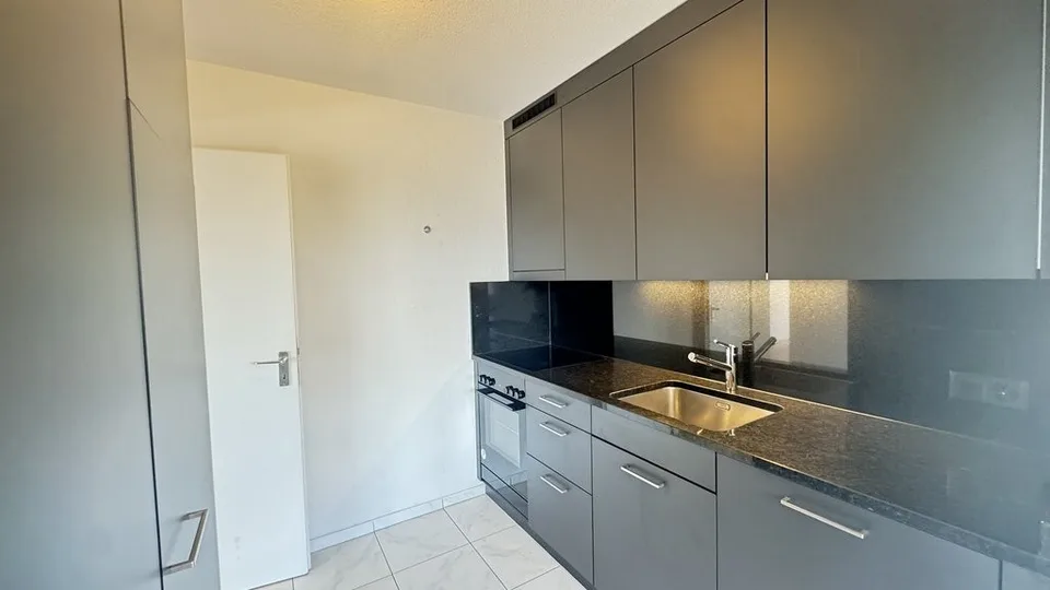 3.5-room apartment on the 2nd floor with a sunny balcony