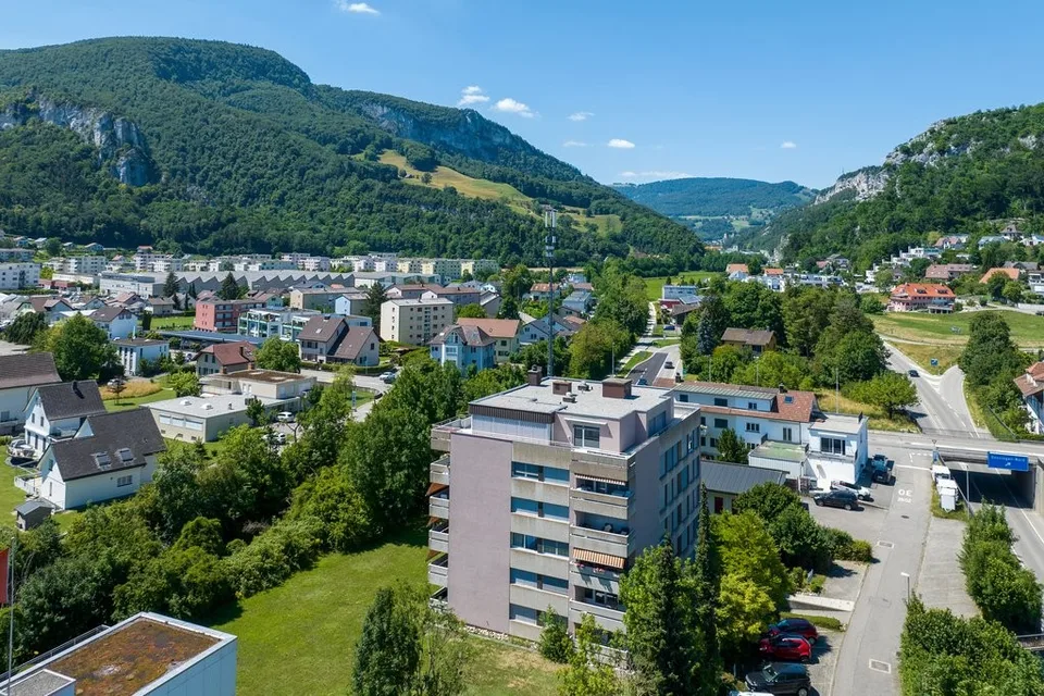 3.5-room apartment on the 2nd floor with a sunny balcony