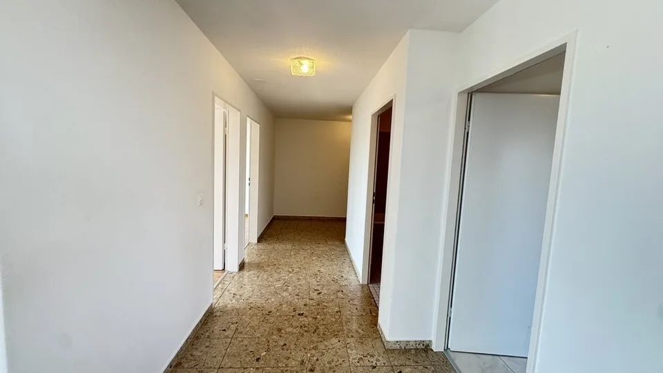 3.5-room apartment on the 2nd floor with a sunny balcony