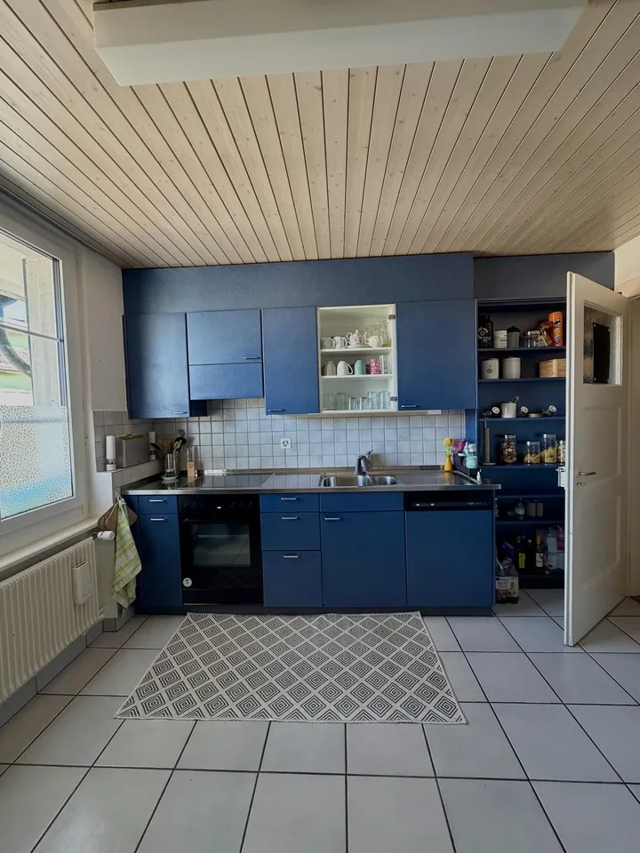 Schöne Altbauwohnung mit Charme an zentraler Lage