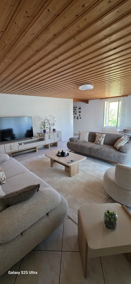 # Nachmieter gesucht – 6244 Luzern

Für unser schönes, großes und ruhiges Zuhause an der **Im Winkel 8, 6244 Luzern**, suchen wir **ab sofort einen Nachmieter**.

🏠 **3.5-Zimmer-Wohnung**
📍 Sehr ruhige und dennoch zentrale Lage
🏫 Kita sowie Primar- und Se