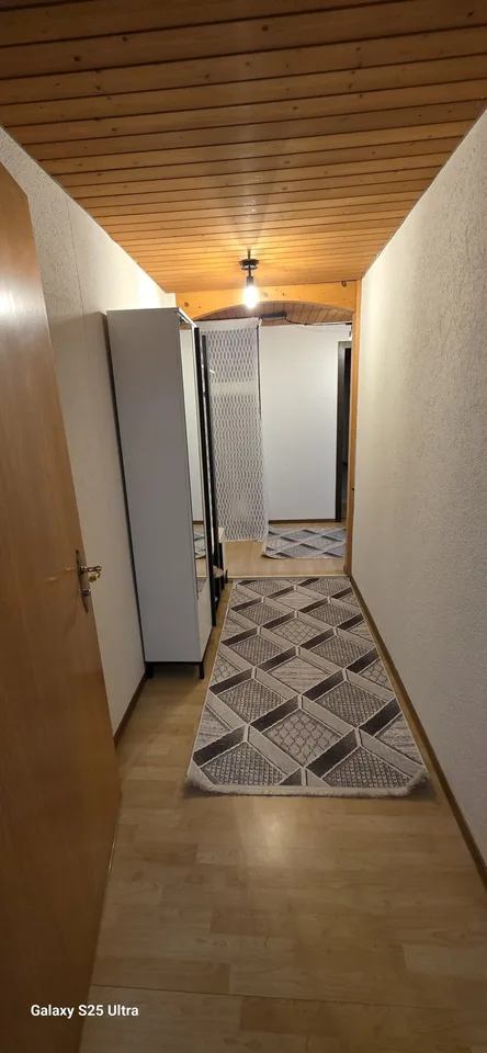 # Nachmieter gesucht – 6244 Luzern

Für unser schönes, großes und ruhiges Zuhause an der **Im Winkel 8, 6244 Luzern**, suchen wir **ab sofort einen Nachmieter**.

🏠 **3.5-Zimmer-Wohnung**
📍 Sehr ruhige und dennoch zentrale Lage
🏫 Kita sowie Primar- und Se
