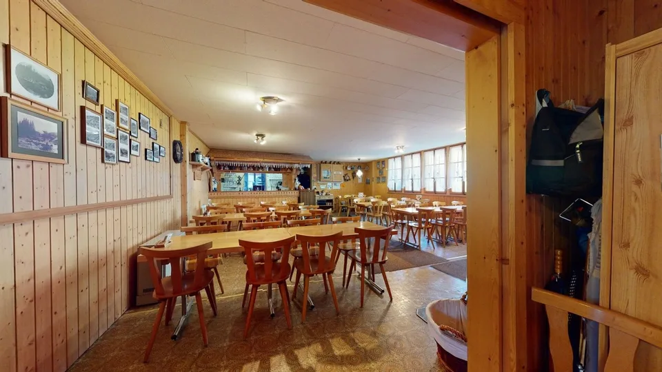 Restaurant `Pintli` mit Gästewohnung