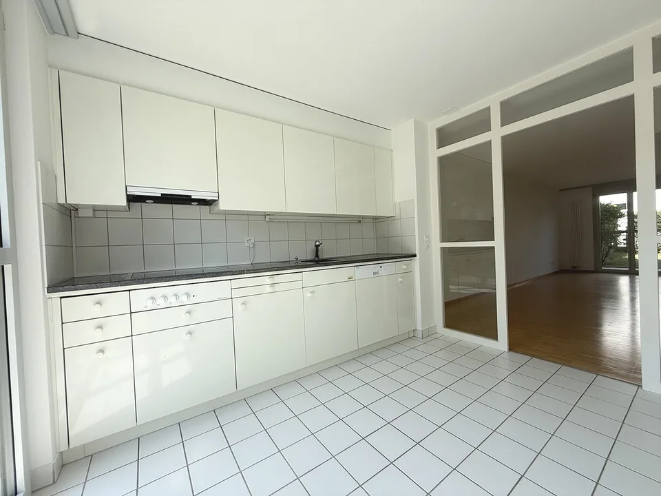 Maison de rangée lumineuse et spacieuse de 5,5 pièces à Dänikon