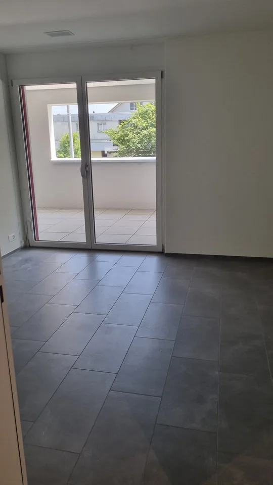 Bright 3.5-Room Apartment in Niederglatt – Modern Living from October 2026