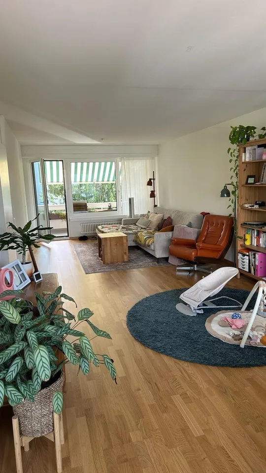 Helle 3.5-Zimmer-Wohnung mit Balkon im Zollikerberg