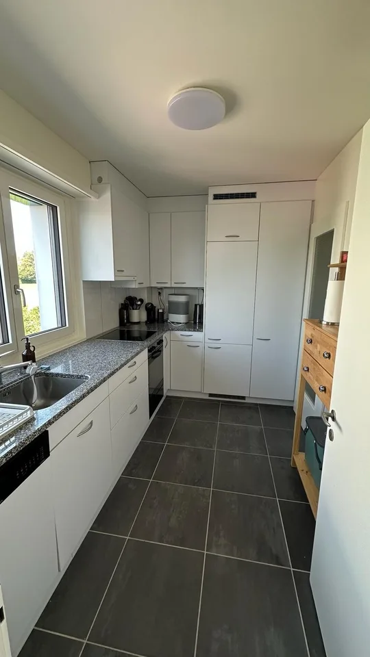 Bright 3.5-room apartment with balcony in Zollikerberg