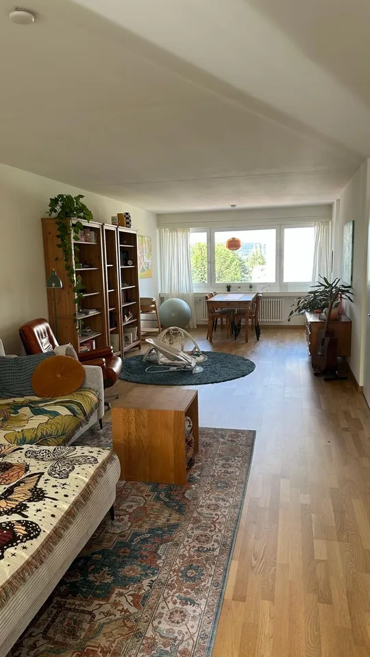 Bright 3.5-room apartment with balcony in Zollikerberg
