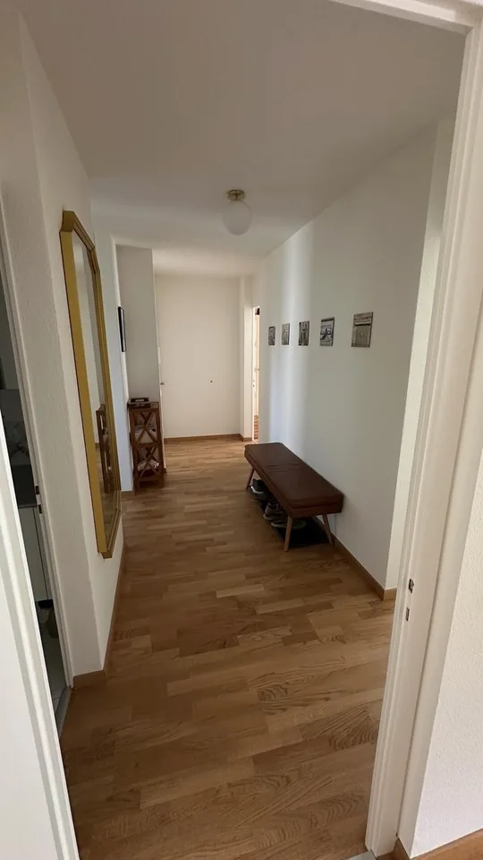 Bright 3.5-room apartment with balcony in Zollikerberg