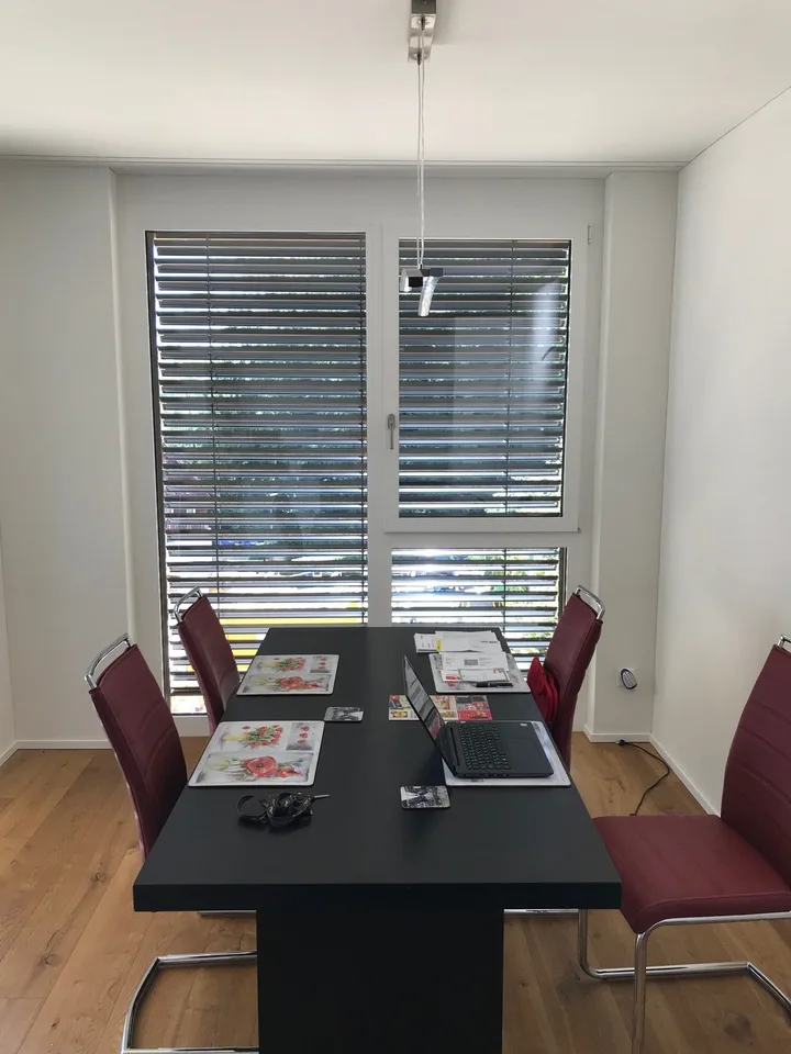 Exklusive 3.5-Zimmer-Eigentumswohnung (96.5 m²) mit Reusstalblick, Smart Home & E-Wallbox