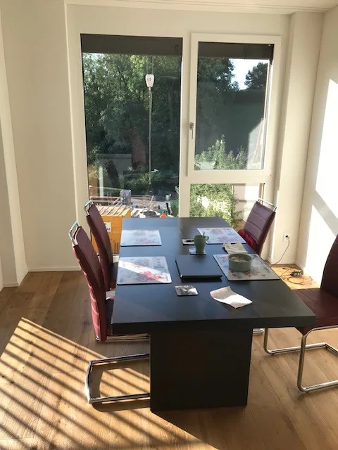 Exklusive 3.5-Zimmer-Eigentumswohnung (96.5 m²) mit Reusstalblick, Smart Home & E-Wallbox