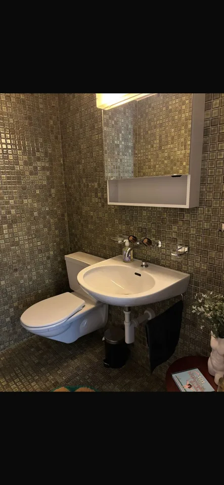 Zimmer in 2er WG frei