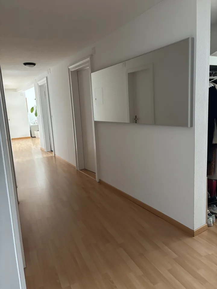 Zimmer in 2er WG frei