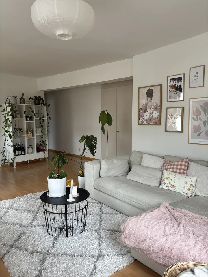 Zimmer in 2er WG frei