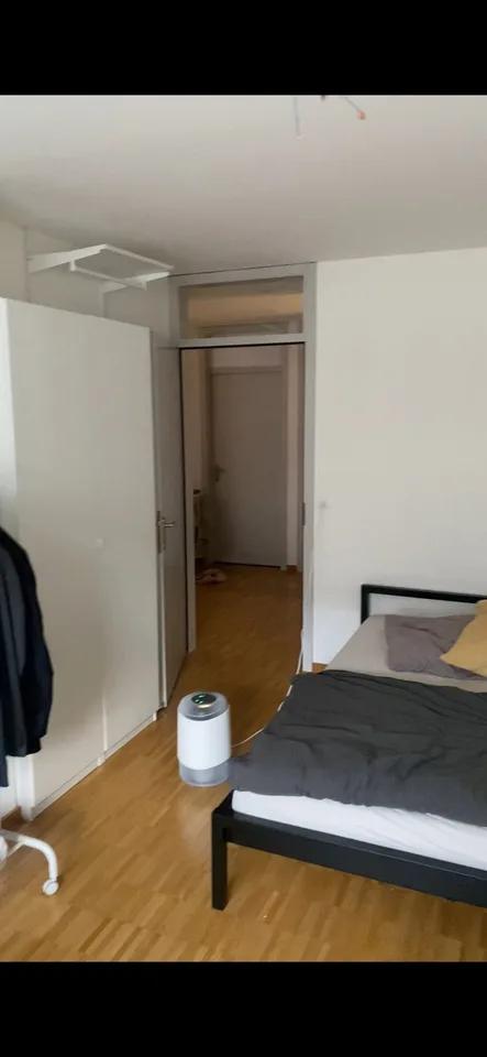 Möbliertes Zimmer in 4er-WG über zwei Stockwerke – 2 Min zum Bahnhof, top ausgestattet