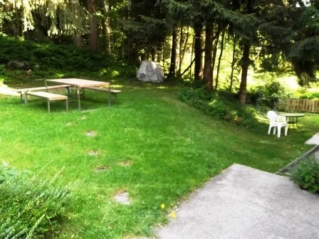 Gemütliches, möbliertes WG-Zimmer mit Garten