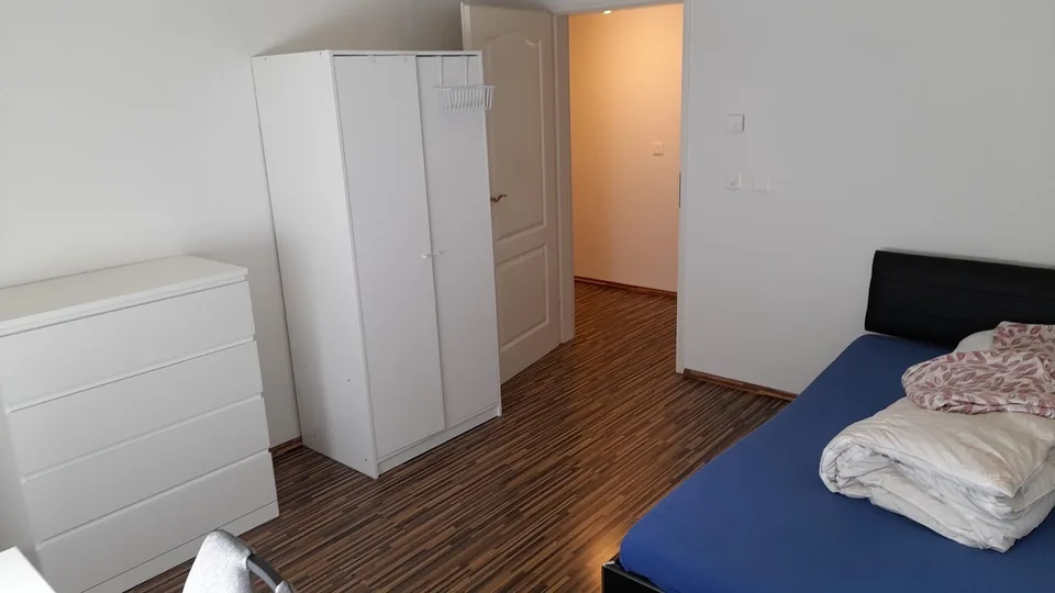 Gemütliches, möbliertes WG-Zimmer mit Garten