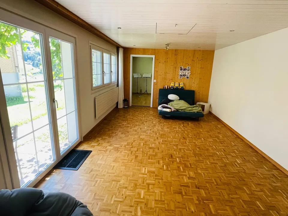 Grosszügige 3.5-Zimmerwohnung mit Balkon, Sitzplatz & 2 Parkplätzen in Trogen AR