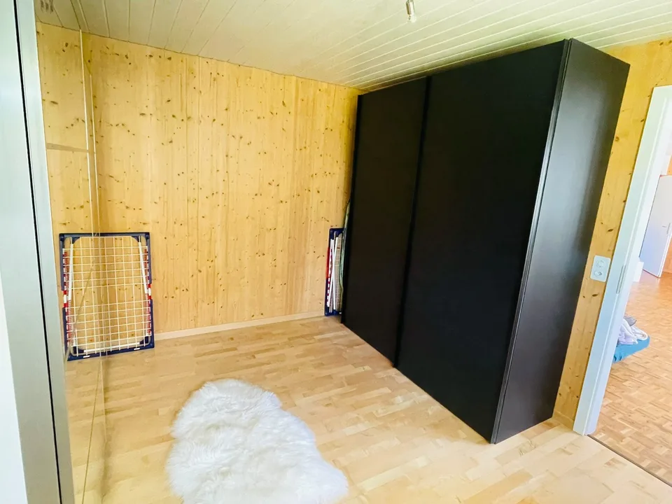Grosszügige 3.5-Zimmerwohnung mit Balkon, Sitzplatz & 2 Parkplätzen in Trogen AR