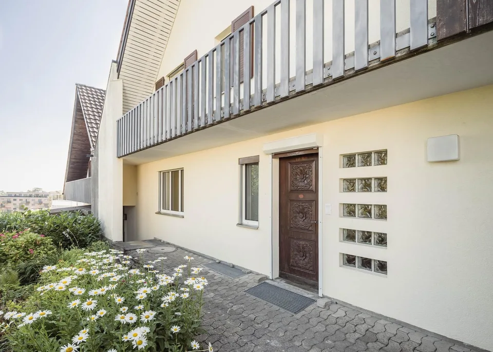 Erstvermietung nach Umbau: 5.5-Zimmer-Doppeleinfamilienhaus mit Bodenseesicht