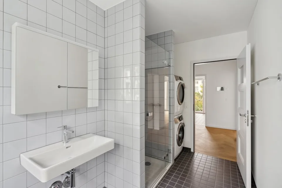 Moderne 2.5-Zimmer-Wohnung an der Freiestrasse 12