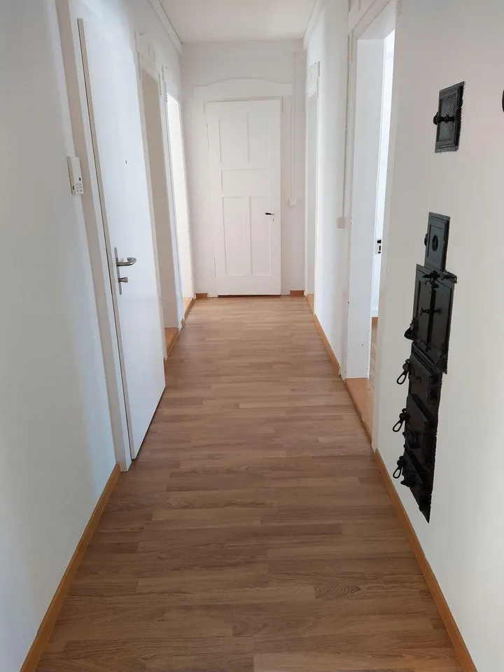Möbliertes WG-Zimmer in Altbauwohnung