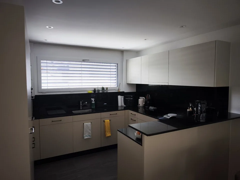 Möblierte 3.5-Zimmer Wohnung in Adlikon – befristet zu vermieten