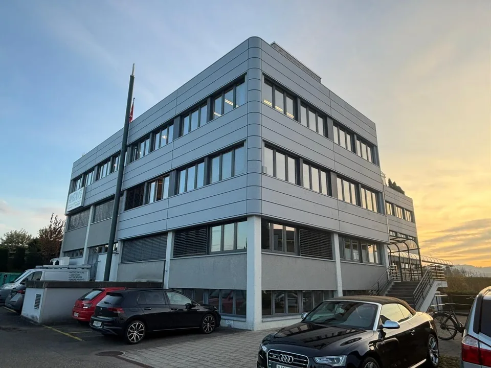 Raum für Ihre Ideen  vielseitiger Gewerberaum mit Terrasse in Schenkon