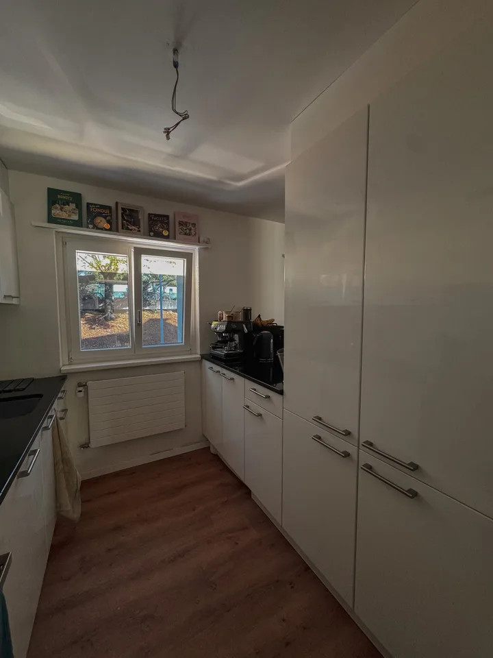 Moderne, lichtdurchflutete 2.5-Zimmer-Wohnung mit 15m² Balkon – ruhig & direkt beim Bahnhof Möhlin