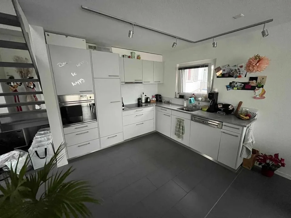 Duplex 2.5 pièces à Gals – 2 places de parc – CHF 1'500 charges comprises