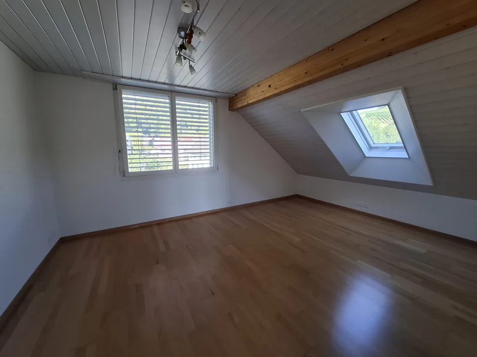 Wohnung 1.OG + DG im Zweifamilienhaus