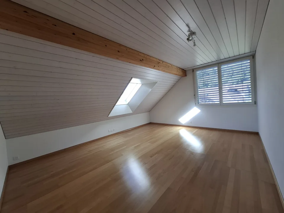 Wohnung 1.OG + DG im Zweifamilienhaus