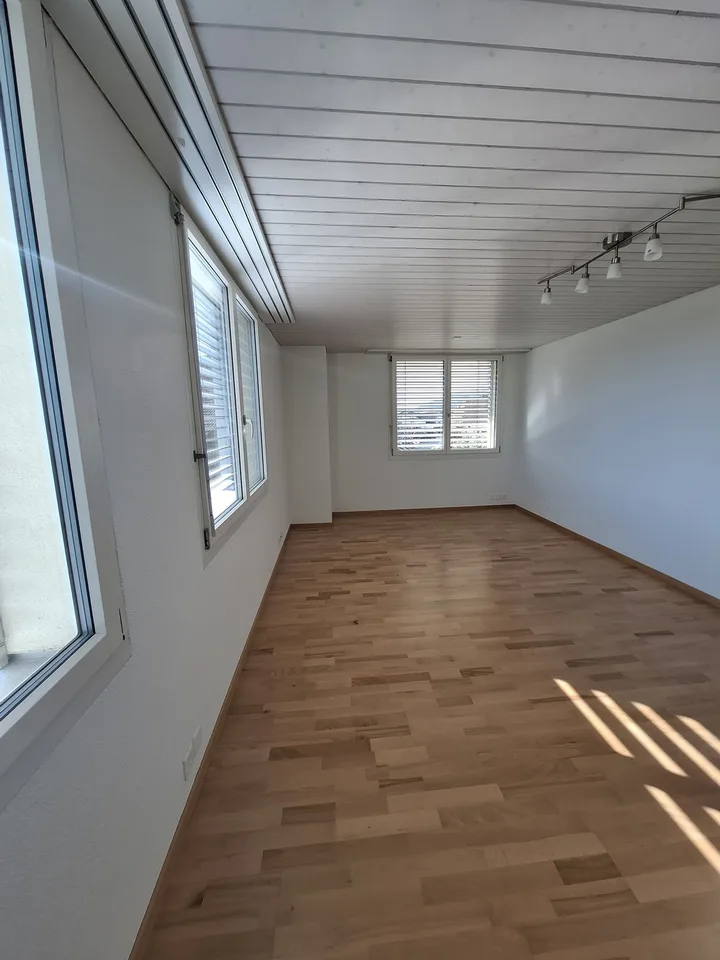 Wohnung 1.OG + DG im Zweifamilienhaus