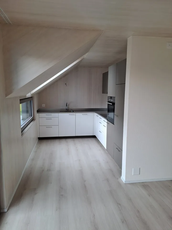 Schöne 2.5-Zimmerwohnung zu vermieten