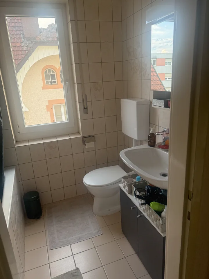 Helle 3-Zimmer Wohnung mit Balkon und Gartenmitbenutzung