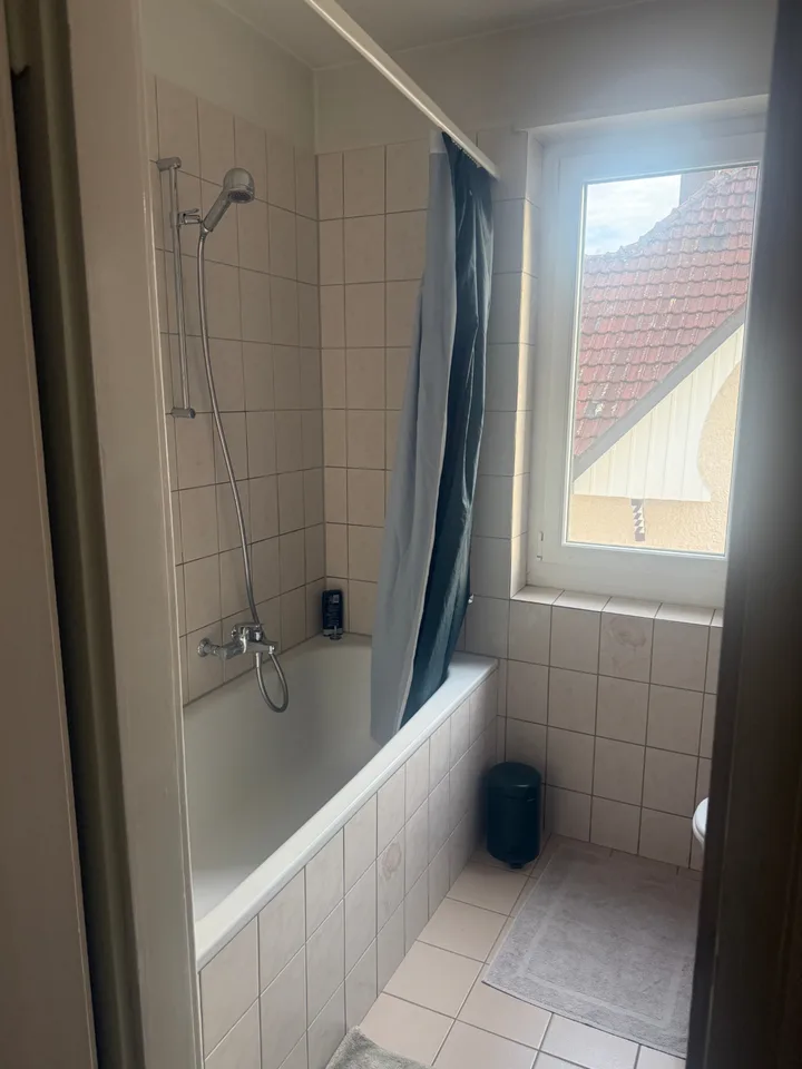 Helle 3-Zimmer Wohnung mit Balkon und Gartenmitbenutzung