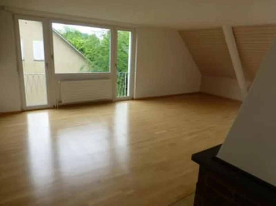 Exklusive 4.5-5.5 Zimmerwohnung mit Aussicht auf den Gurten