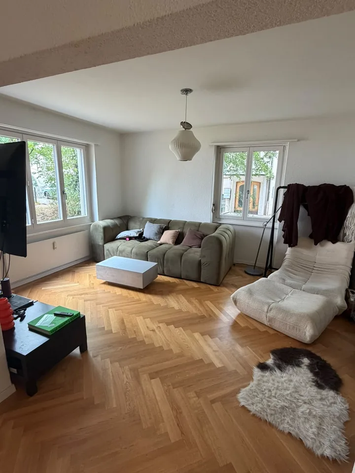 WG Zimmer in 3.5 Zimmer Wohnung