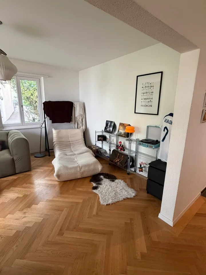 WG Zimmer in 3.5 Zimmer Wohnung