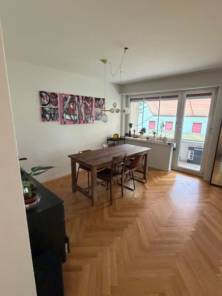 WG Zimmer in 3.5 Zimmer Wohnung