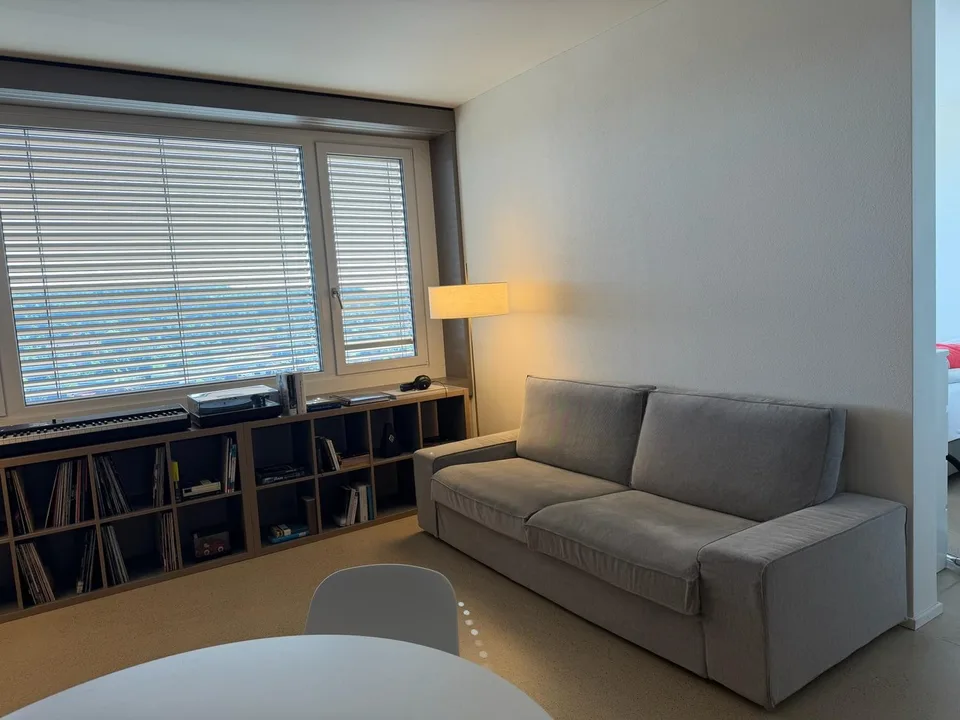 Moderne 2-Zimmer-Wohnung mit atemberaubendem Ausblick in Oerlikon
