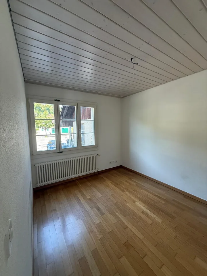 Helle 3-Zimmerwohnung mit grossem Balkon und Gartenzugang in Bubendorf