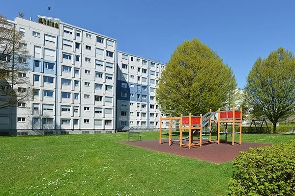 Grosszügige Wohnung mit Gartensitzplatz