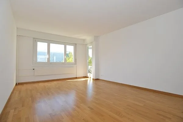 Grosszügige Wohnung mit Gartensitzplatz