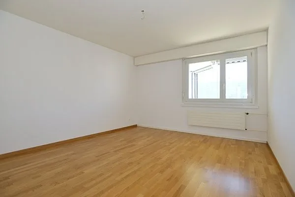 Grosszügige Wohnung mit Gartensitzplatz