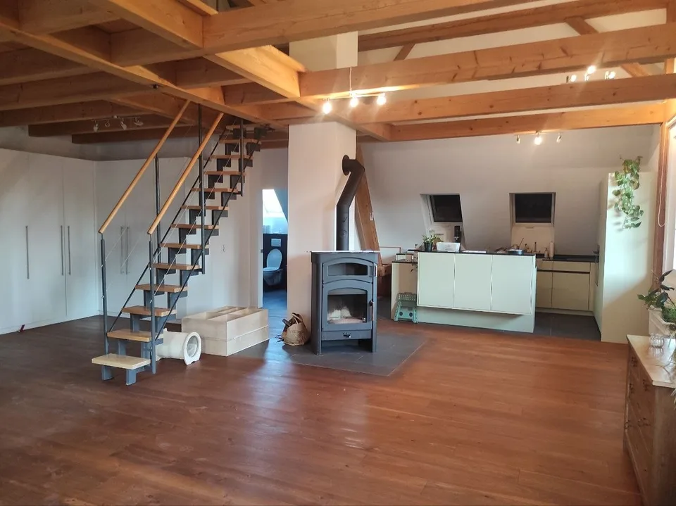 Zimmer in frisch renovierter 4er-WG